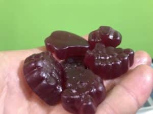 Make tasty blood science experiment - red jubes