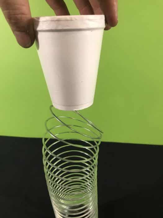 Star Wars slinky sounds science experiment - how to hold the cup and slinky