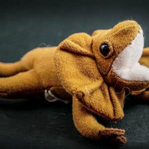 Frilled neck lizard finger puppet