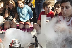 liquid nitrogen condensation cloud