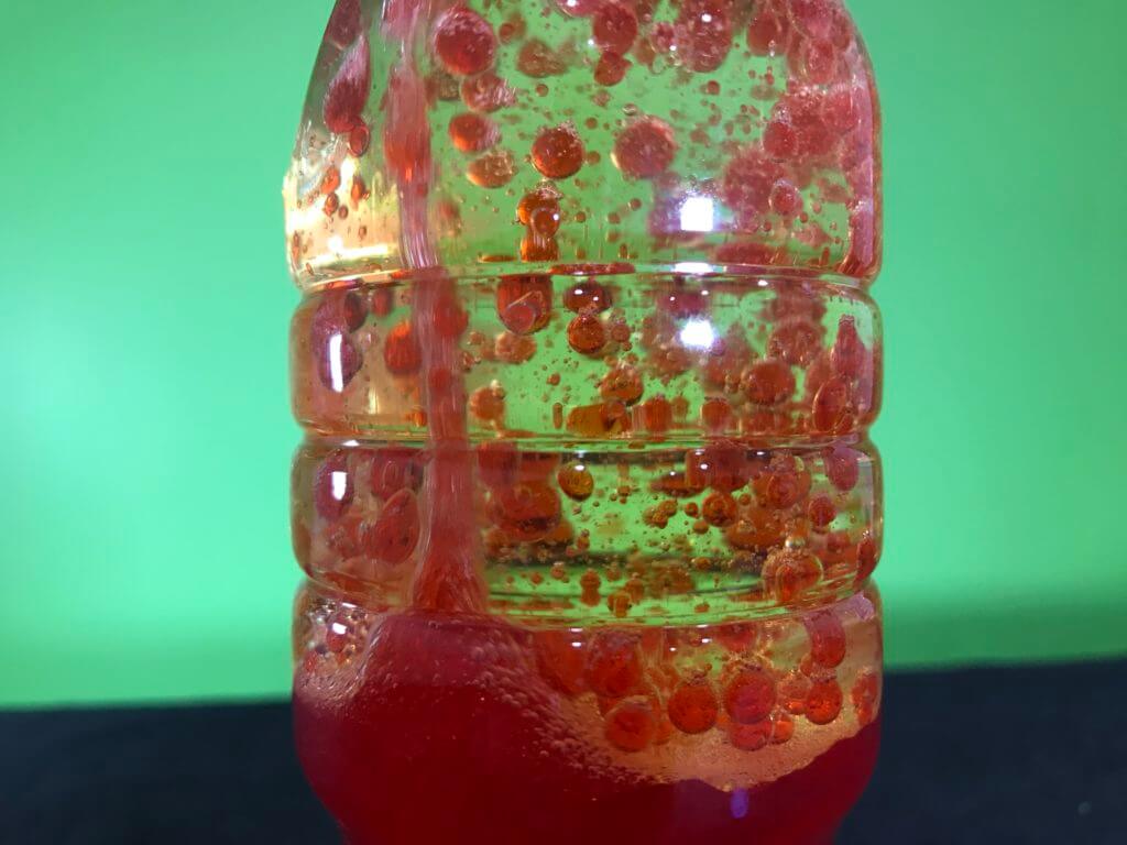 Making a Lava Lamp experiment - bubbles in action